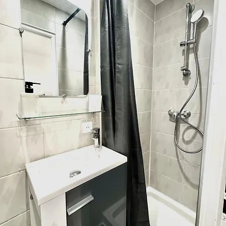 Apartment Cosy-2min Des Plages-centre Juan Les Pins Antibes